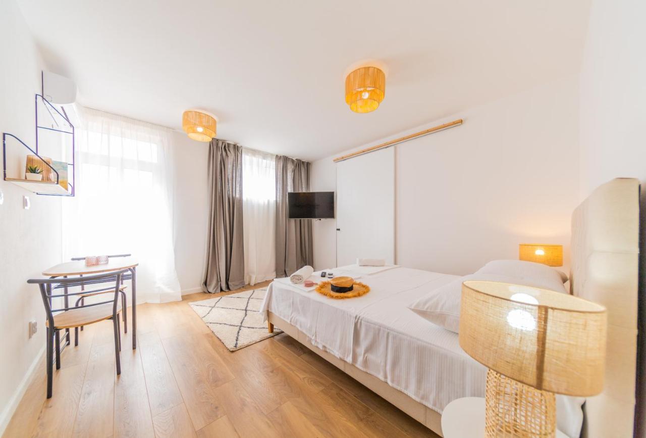 Central Seaside Residence Vis Esterno foto